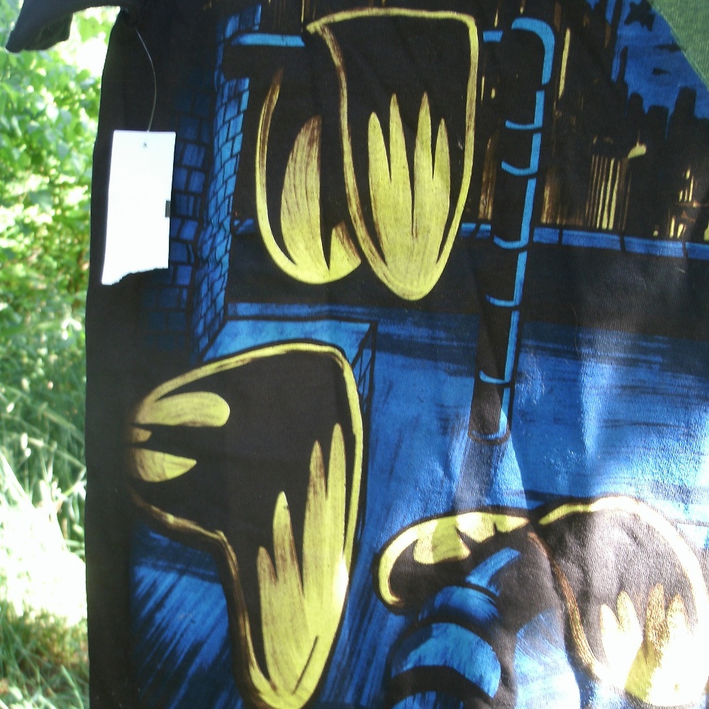 Salvador Dali Style Bat Symbol T-Shirt - Picture 8 of 8